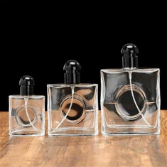 Puošnus kvepalų buteliukas